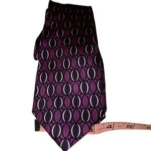 Metropolitan view 100% Silk eggplant and purple oval print tie